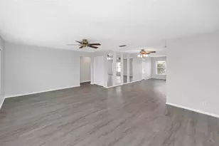 9220 40th St N, Pinellas Park, FL 33782 - Photo 5