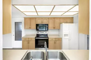 9220 40th St N, Pinellas Park, FL 33782 - Photo 25