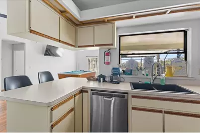 905 Stratford Manor Drive, Brandon, FL 33510 - Photo 9