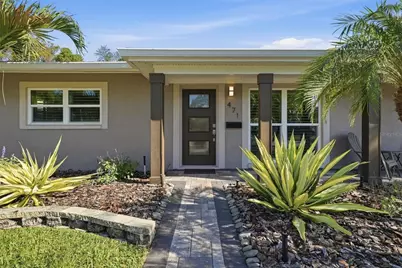 471 42nd Avenue NE, Saint Petersburg, FL 33703 - Photo 1