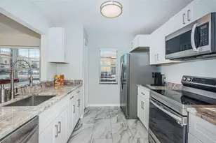 3876 Island Way, Saint Petersburg, FL 33705 - Photo 17