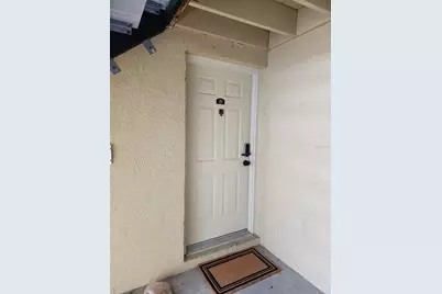211 Thorn Tree Place #211, Brandon, FL 33510 - Photo 3