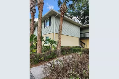 211 Thorn Tree Place #211, Brandon, FL 33510 - Photo 1