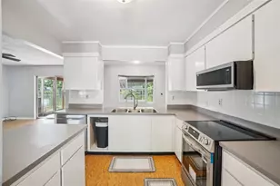 2024 W Sitka St, Tampa, FL 33604 - Photo 3