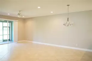 15628 Aurora Lake Cir, Wimauma, FL 33598 - Photo 7