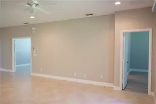 15628 Aurora Lake Cir, Wimauma, FL 33598 - Photo 9