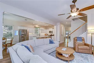 15827 Starling Water Dr, Lithia, FL 33547 - Photo 9