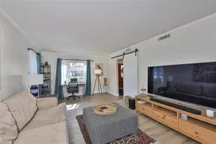 1279 86th Ave N, Saint Petersburg, FL 33702 - Photo 9