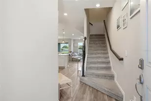 11231 Beach Walk Wy NE, Saint Petersburg, FL 33716 - Photo 5