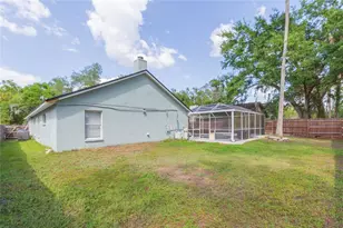 9313 Rockrose Dr, Tampa, FL 33647 - Photo 45