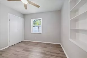 9314 N Ashley St, Tampa, FL 33612 - Photo 13