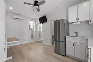 1200 22nd Ave N, Saint Petersburg, FL 33704 - Photo 29