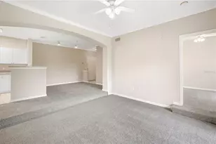 9301 Crescent Loop Cir, Tampa, FL 33619 - Photo 11