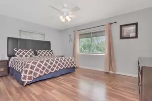 305 Baker Ave, Clearwater, FL 33755 - Photo 21