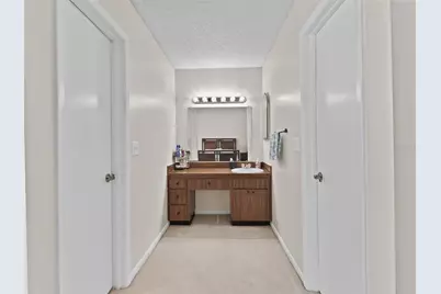 322 Hollowtree Drive, Seffner, FL 33584 - Photo 17