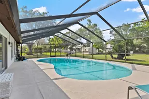 322 Hollowtree Dr, Seffner, FL 33584 - Photo 31