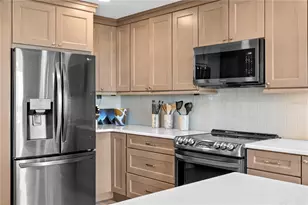 4780 Dolphin Cay Ln S, Saint Petersburg, FL 33711 - Photo 25