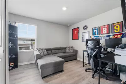 7623 Momentum Parkway, Wesley Chapel, FL 33545 - Photo 17