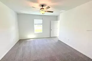 11476 Radiant Shore Loop, San Antonio, FL 33576 - Photo 9