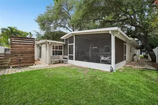 3218 W Oakellar Ave, Tampa, FL 33611 - Photo 39