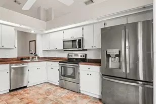 1144 Hardwood Dr, Valrico, FL 33596 - Photo 3