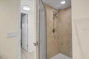 2400 Feather Sound Dr, Clearwater, FL 33762 - Photo 35