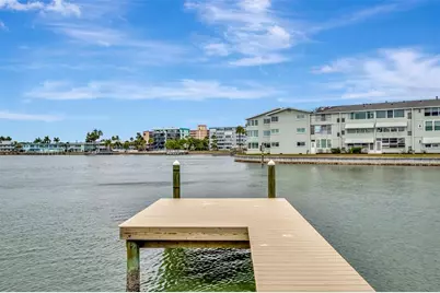 7176 S Shore Drive S, Saint Petersburg, FL 33707 - Photo 15