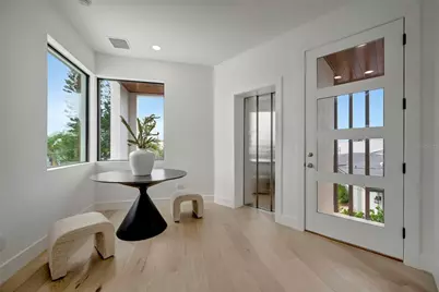 7176 S Shore Drive S, Saint Petersburg, FL 33707 - Photo 3