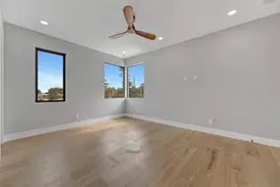 7176 S Shore Dr S, Saint Petersburg, FL 33707 - Photo 55