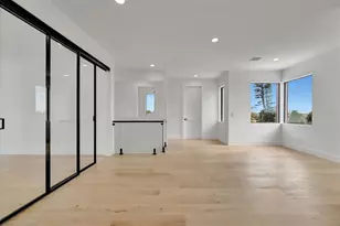 7176 S Shore Dr S, Saint Petersburg, FL 33707 - Photo 35