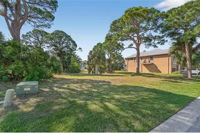 Harbour Watch Circle, Tarpon Springs, FL 34689 - Photo 5