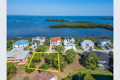 Harbour Watch Circle, Tarpon Springs, FL 34689 - Photo 1