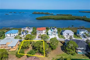 Harbour Watch Circle, Tarpon Springs, FL 34689 - Photo 1