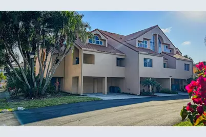 1635 Royal Palm Drive S #A, Gulfport, FL 33707 - Photo 3