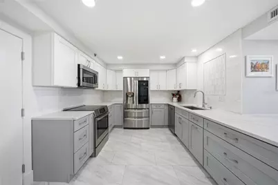 1 Key Capri #306E, Treasure Island, FL 33706 - Photo 7