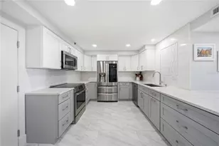 1 Key Capri, Treasure Island, FL 33706 - Photo 7