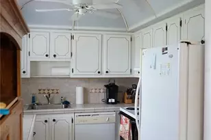 101 Cambridge Trail, Sun City Center, FL 33573 - Photo 5