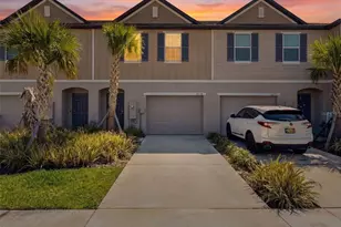 32156 Pond Apple Bnd, San Antonio, FL 33576 - Photo 1