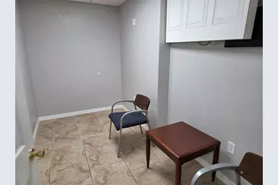143 N Oakwood Avenue, Brandon, FL 33510 - Photo 23