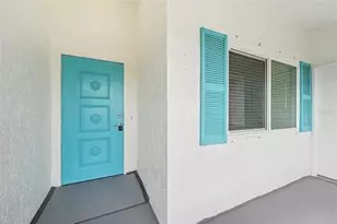 201 Stonehouse Ct, Sun City Center, FL 33573 - Photo 3