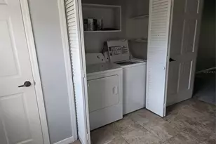 10342 Carrollwood Ln, Tampa, FL 33618 - Photo 7