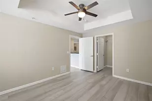 800 S Dakota Ave, Tampa, FL 33606 - Photo 11