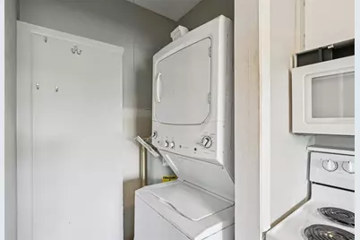 1010 N Pebble Beach Boulevard, Sun City Center, FL 33573 - Photo 11