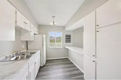 1010 N Pebble Beach Boulevard, Sun City Center, FL 33573 - Photo 9