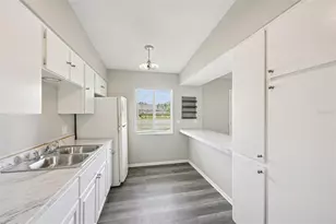 1010 N Pebble Beach Blvd, Sun City Center, FL 33573 - Photo 9