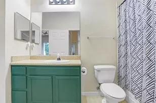 2407 Courtney Meadows Ct, Tampa, FL 33619 - Photo 15