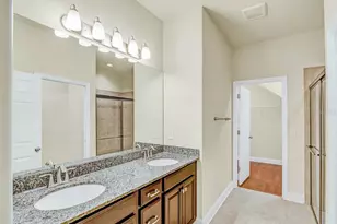 5816 Village Center Dr, Lithia, FL 33547 - Photo 13