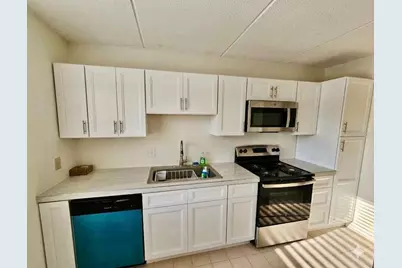4435 1st Street NE #103, Saint Petersburg, FL 33703 - Photo 3