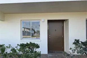 4435 1st St NE, Saint Petersburg, FL 33703 - Photo 1