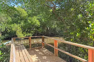 4435 1st St NE, Saint Petersburg, FL 33703 - Photo 23